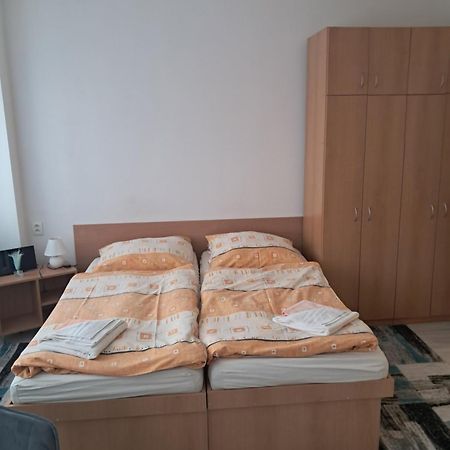 A Pousada ŠD Urbánkova 2 Košice Exterior foto