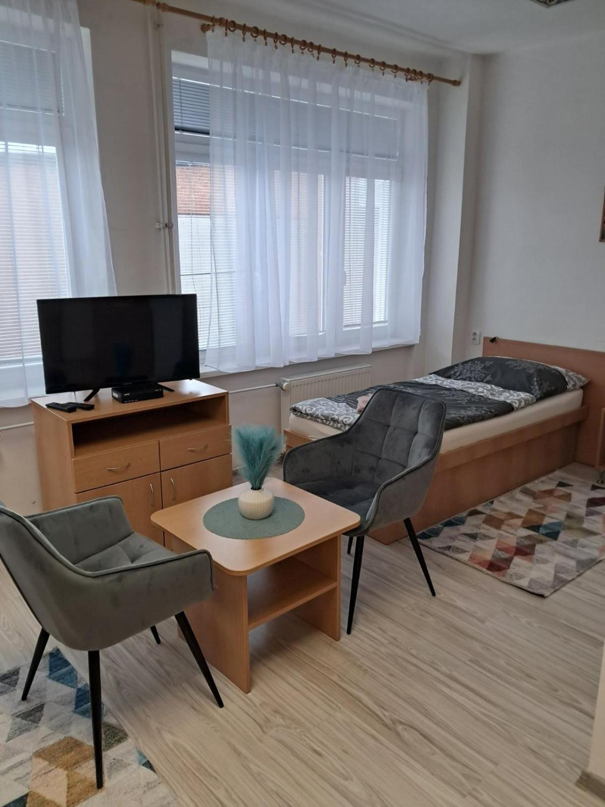A Pousada ŠD Urbánkova 2 Košice Exterior foto